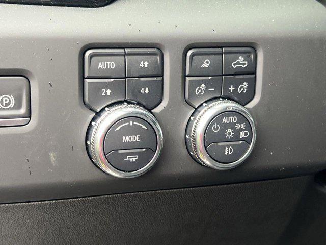 Photo of 2025 White Frost Tricoat GMC Sierra 2500