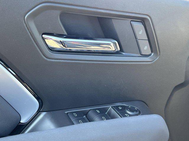 Photo of 2025 Black Chevrolet Colorado