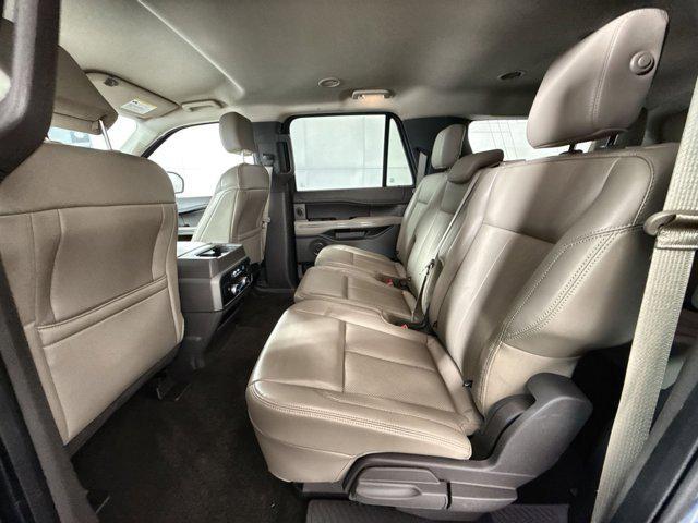 Photo of 2019 BLUE METALLIC Ford Expedition Max