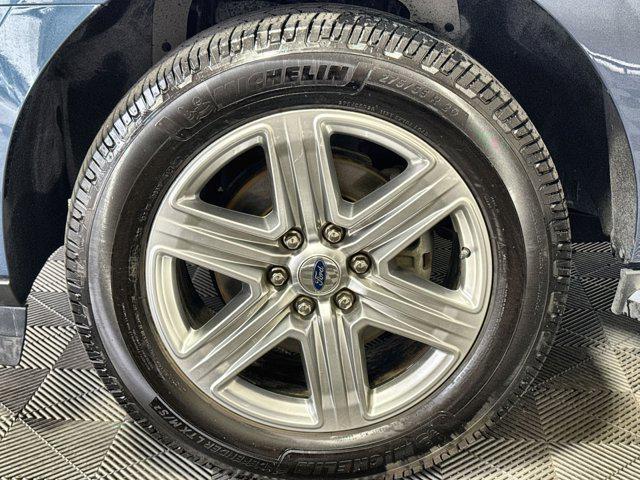 Photo of 2019 BLUE METALLIC Ford Expedition Max