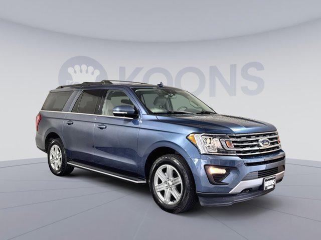 Photo of 2019 BLUE METALLIC Ford Expedition Max