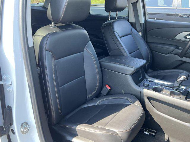 Photo of 2021 Summit White Chevrolet Traverse