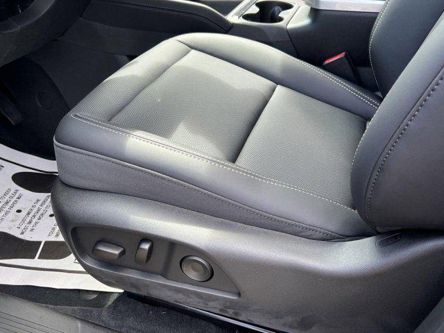 Photo of 2026 Ebony Twilight Metallic GMC Terrain