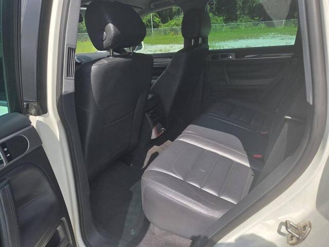 Photo of 2009 Campanella White Volkswagen Touareg 2