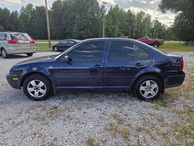 Photo of 2002 Blue Volkswagen Jetta