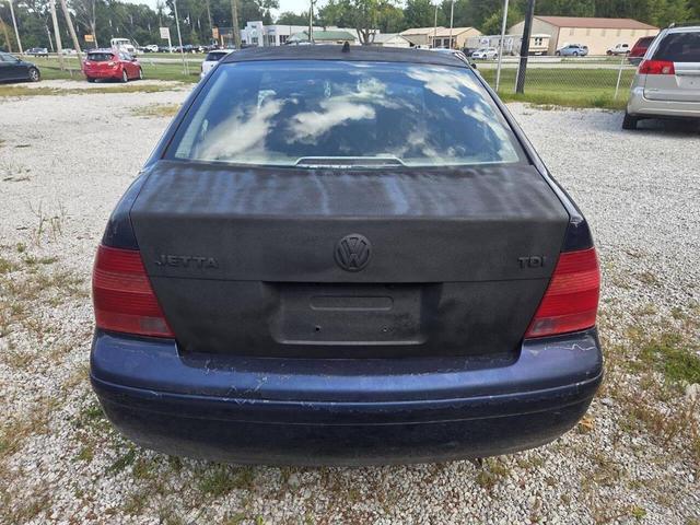 Photo of 2002 Blue Volkswagen Jetta