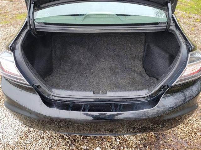 Photo of 2014 Crystal Black Pearl Honda Civic Hybrid
