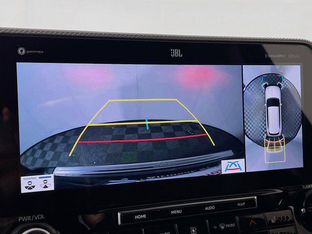 Photo of 2022 Midnight Black Metallic Toyota Highlander Hybrid