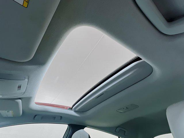 Photo of 2018 Hypersonic Red Toyota Prius