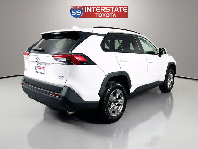 Photo of 2024 White Toyota RAV4