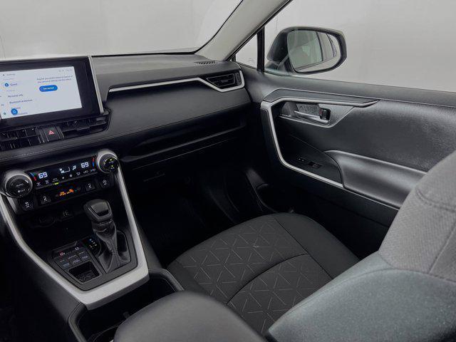 Photo of 2024 White Toyota RAV4