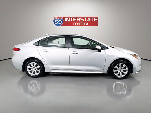 Photo of 2022 Classic Silver Metallic Toyota Corolla