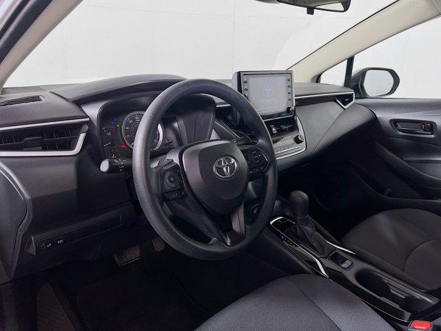 Photo of 2022 Classic Silver Metallic Toyota Corolla