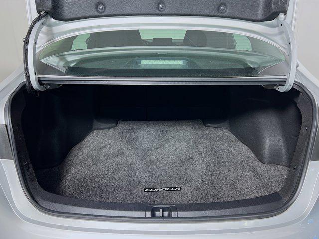 Photo of 2022 Classic Silver Metallic Toyota Corolla