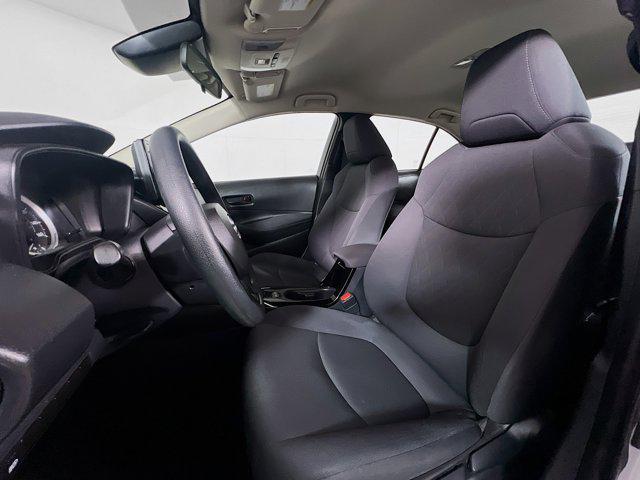 Photo of 2022 Classic Silver Metallic Toyota Corolla