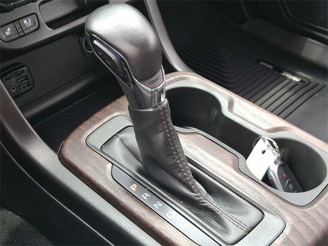 Photo of 2022 Onyx Black GMC Canyon