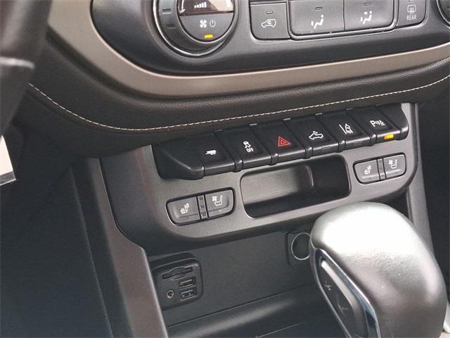 Photo of 2022 Onyx Black GMC Canyon