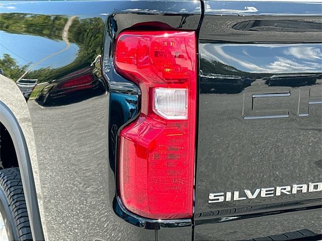 Photo of 2025 Black Chevrolet Silverado 2500