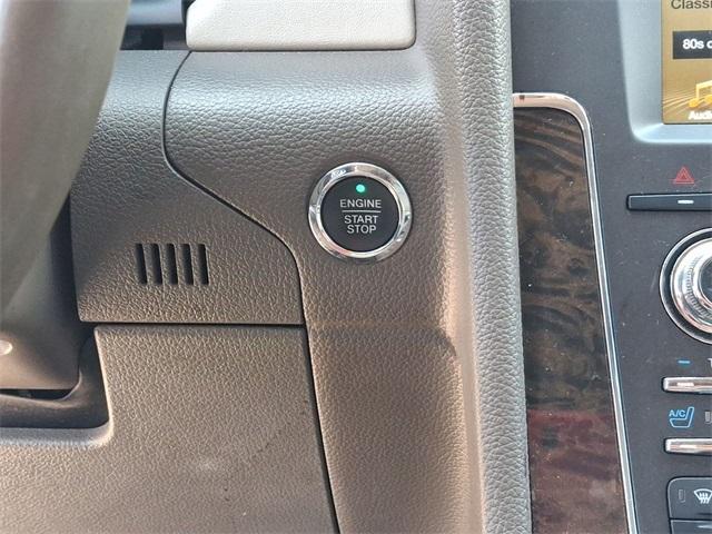 Photo of 2017 Velvet Lincoln Navigator