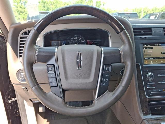 Photo of 2017 Velvet Lincoln Navigator