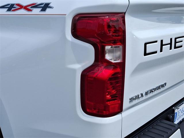 Photo of 2025 Summit White Chevrolet Silverado 1500