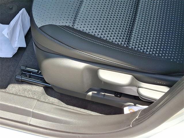 Photo of 2025 Summit White Chevrolet Trax