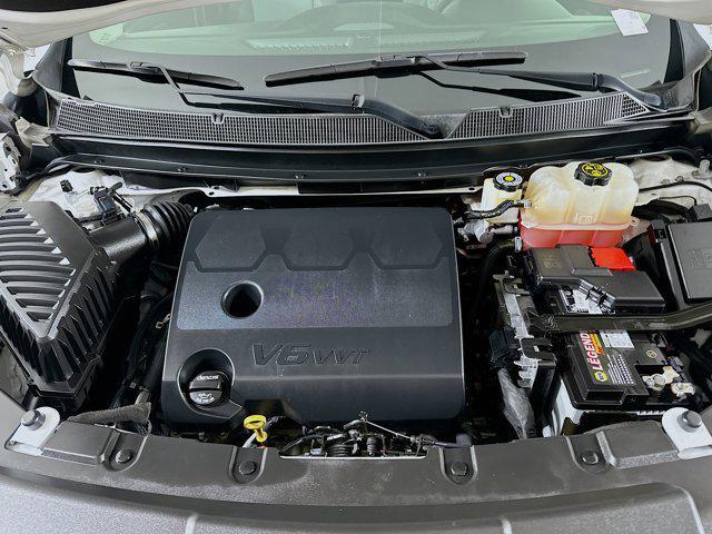 Photo of 2020 Summit White Chevrolet Traverse