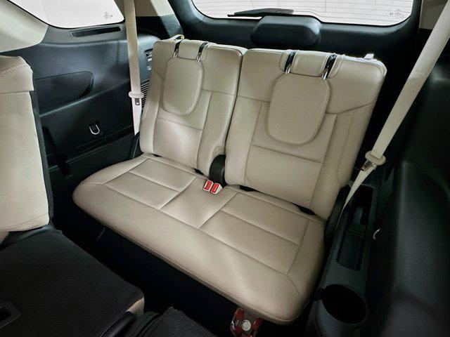 Photo of 2023 Rapid Red Metallic Tinted Clearcoat Ford Explorer