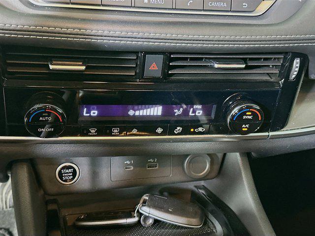 Photo of 2023 Super Black Nissan Rogue