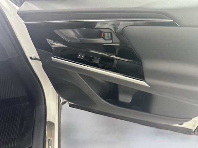 Photo of 2024 Wind Chill Pearl Toyota bZ4X