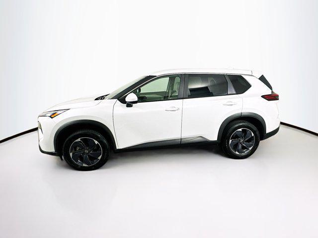 Photo of 2025 Everest White Pearl Nissan Rogue