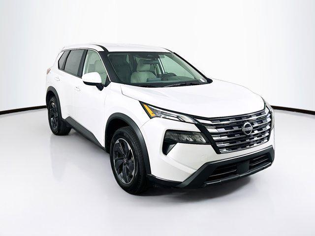 Photo of 2025 Everest White Pearl Nissan Rogue