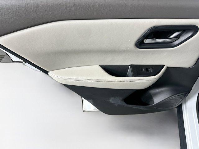 Photo of 2025 Everest White Pearl Nissan Rogue