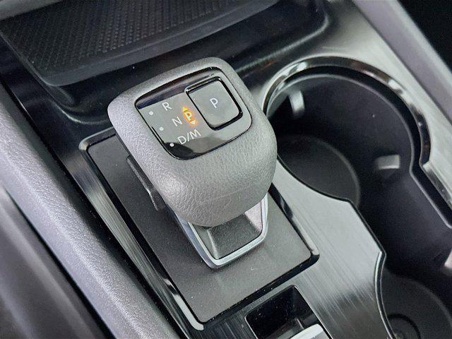 Photo of 2025 Everest White Pearl Nissan Rogue