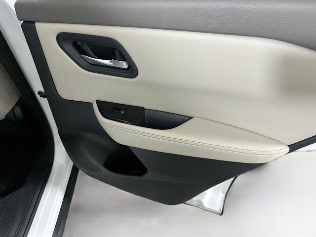 Photo of 2025 Everest White Pearl Nissan Rogue