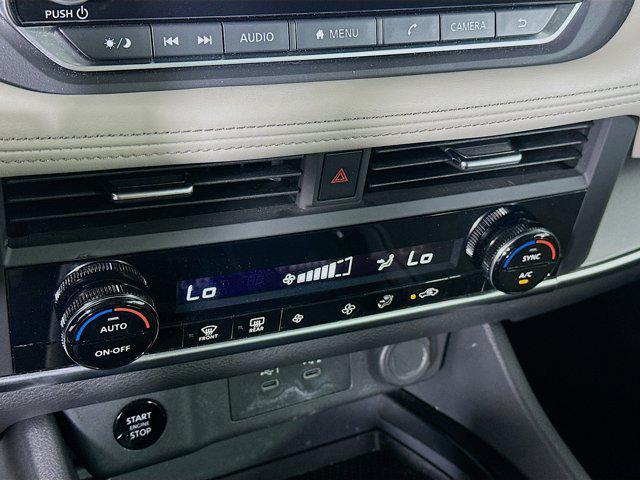 Photo of 2025 Everest White Pearl Nissan Rogue