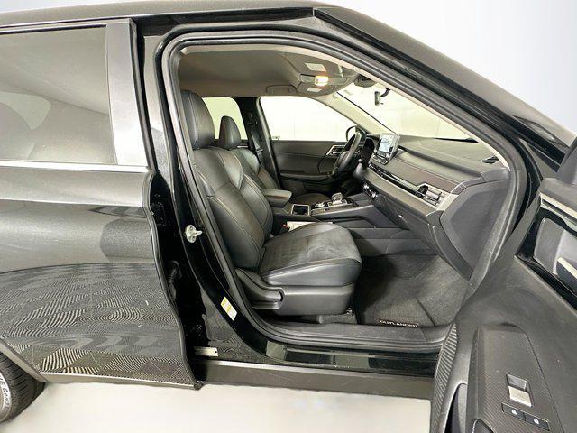 Photo of 2024 Black Diamond Mitsubishi Outlander