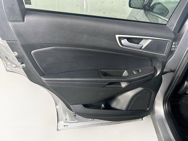 Photo of 2023 Iconic Silver Metallic Ford Edge