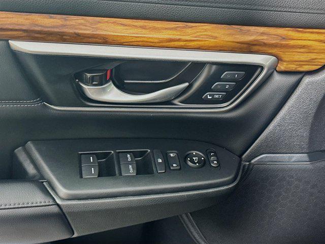 Photo of 2022 Crystal Black Pearl Honda CR-V