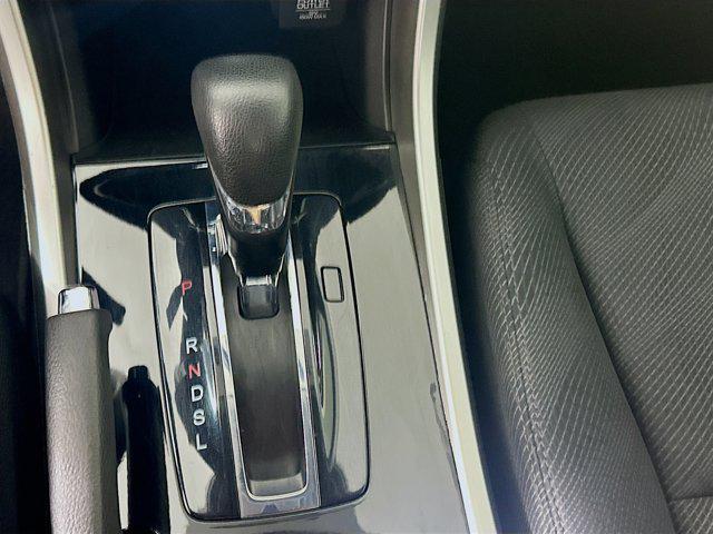 Photo of 2017 Lunar Silver Metallic Honda Accord