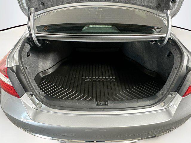 Photo of 2017 Lunar Silver Metallic Honda Accord