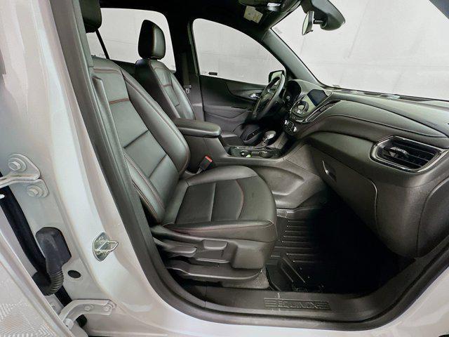 Photo of 2022 Summit White Chevrolet Equinox