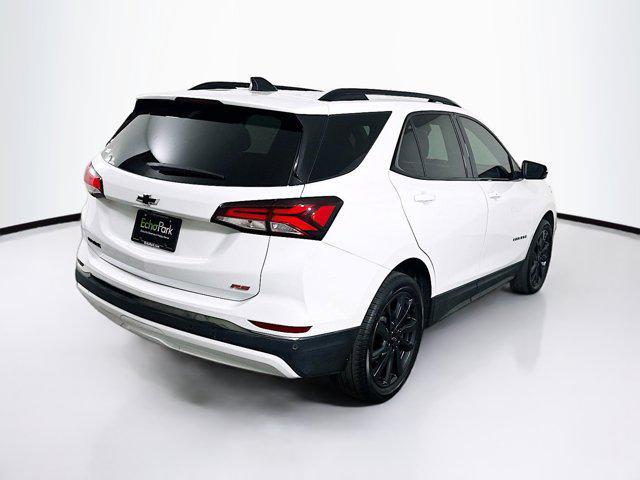 Photo of 2022 Summit White Chevrolet Equinox