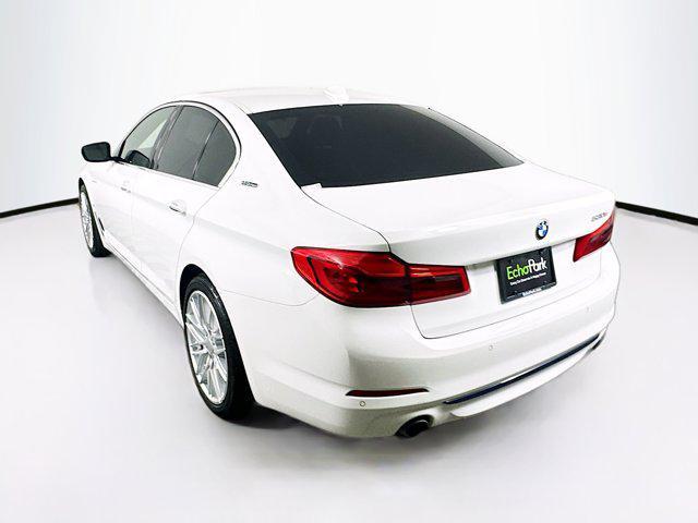 Photo of 2018 Alpine White BMW 530e