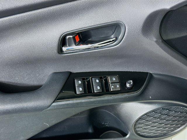 Photo of 2018 Blizzard Pearl Toyota Prius