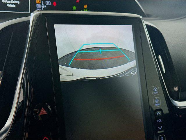 Photo of 2018 Blizzard Pearl Toyota Prius