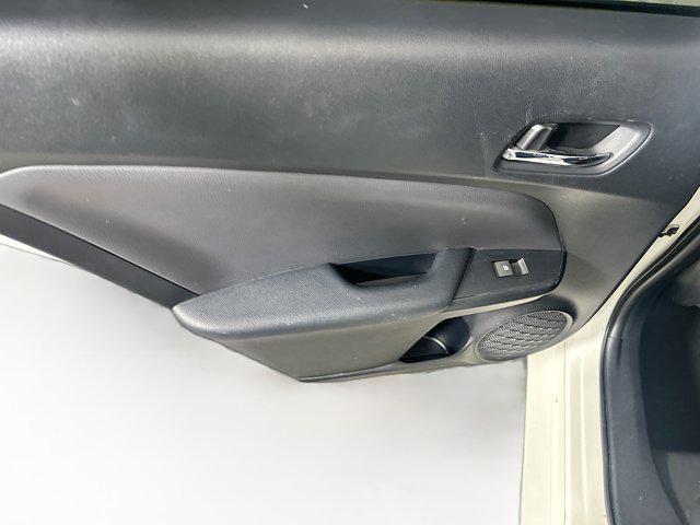 Photo of 2018 Blizzard Pearl Toyota Prius