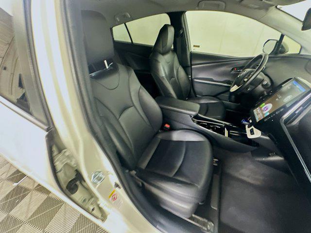Photo of 2018 Blizzard Pearl Toyota Prius