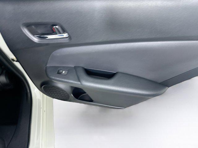 Photo of 2018 Blizzard Pearl Toyota Prius