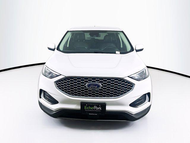 Photo of 2024 Oxford White Ford Edge
